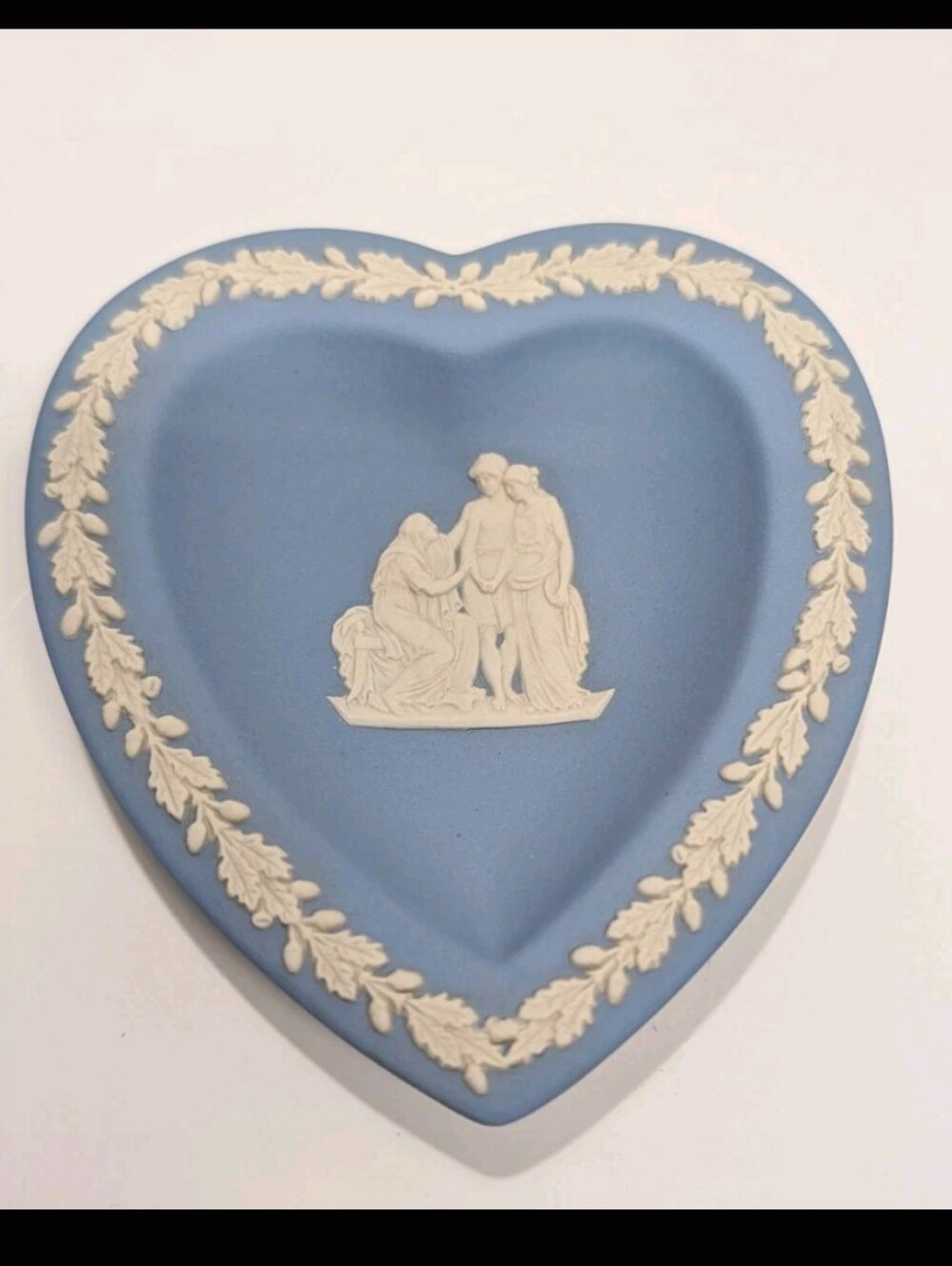 Wedgwood Jasper Heart Shape Dish Bon Bons 4.5 England Victorian